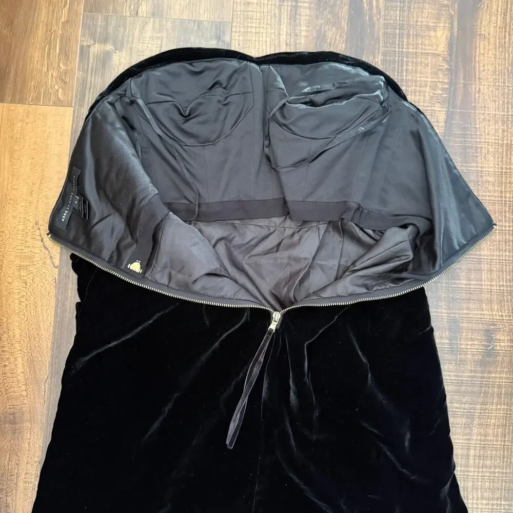 Marc by Marc Jacobs Black Velvet Strapless Mini Dress with Built in Bra - 4 - Picture 9 of 12